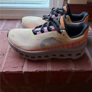 Women’s on cloud cloud monster